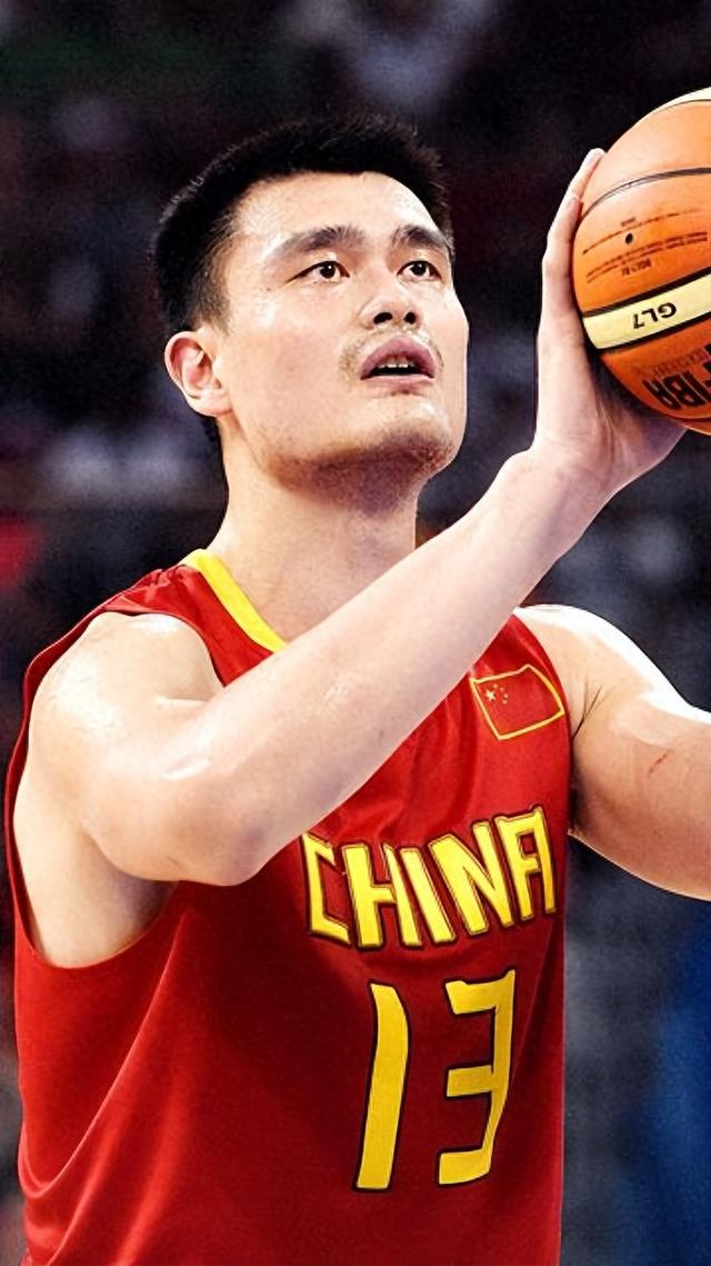 中国篮球名将姚明当选篮球名人堂