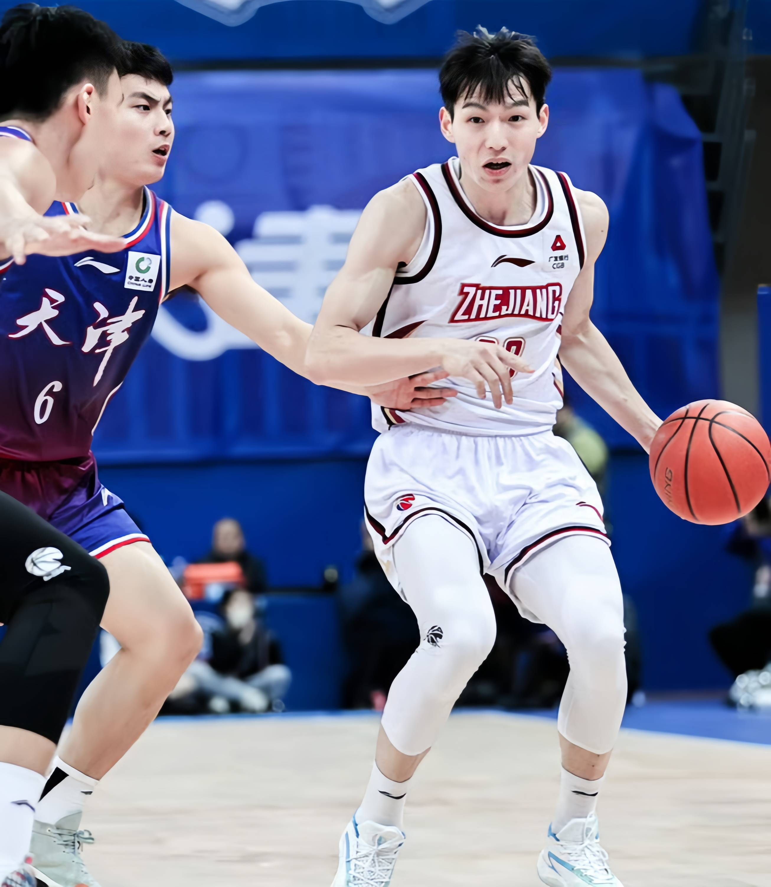 江苏男篮迎来与浙江男篮的对决