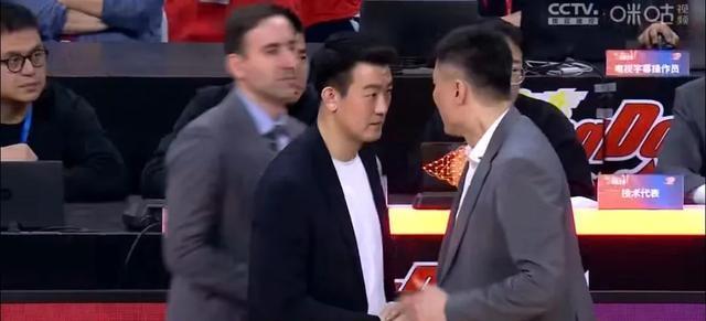 包含广州主场对阵北京，两队实力互有角逐之处的词条