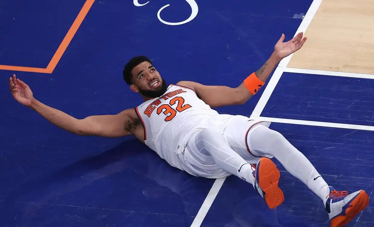 开拓者遭遇惨败，尼克斯单节打爆魔术