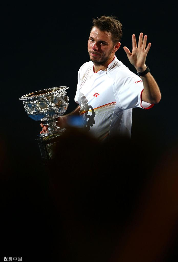 意大利网球队强势英国网球队，瓦林卡绝境逆转