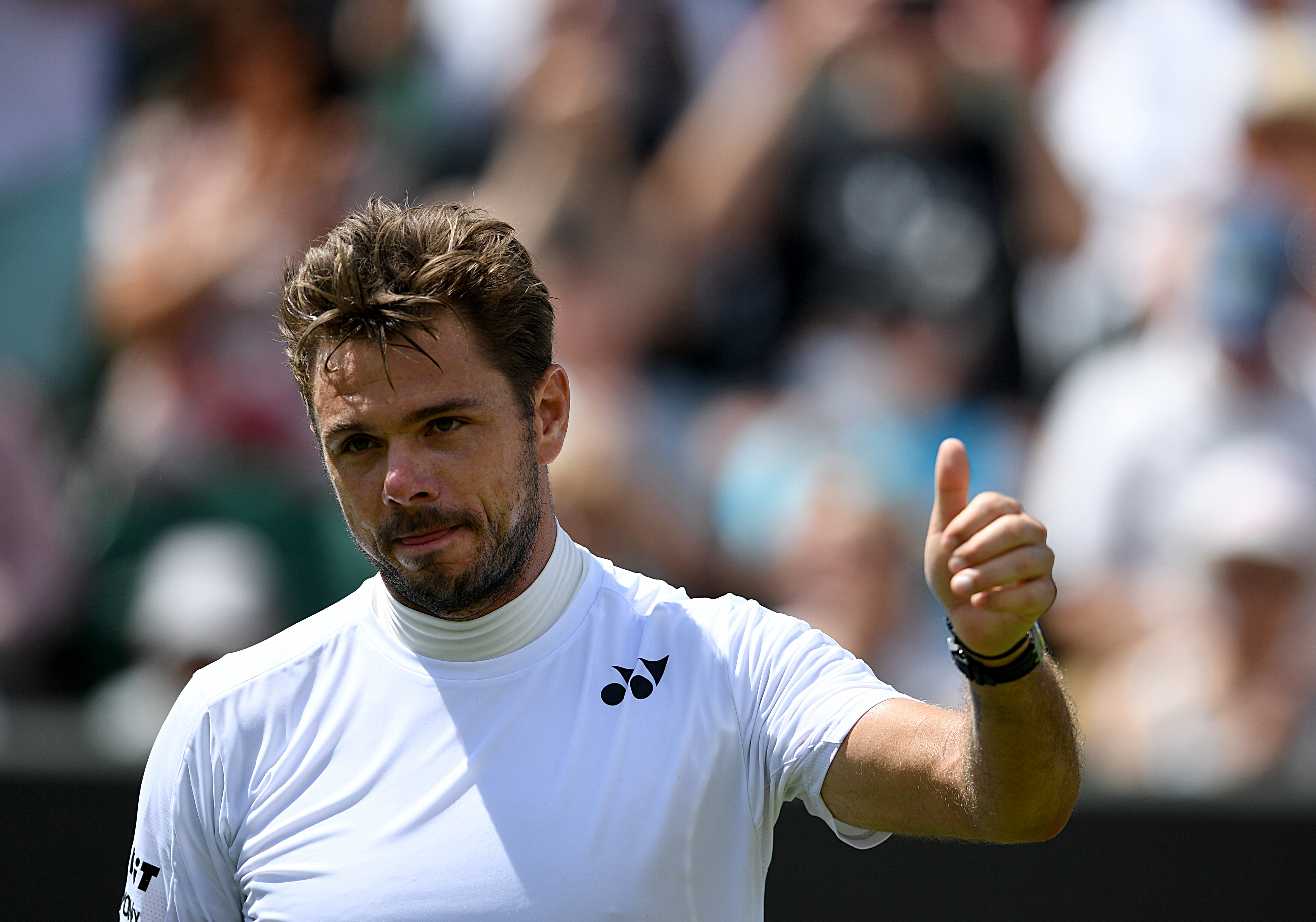 意大利网球队强势英国网球队，瓦林卡绝境逆转