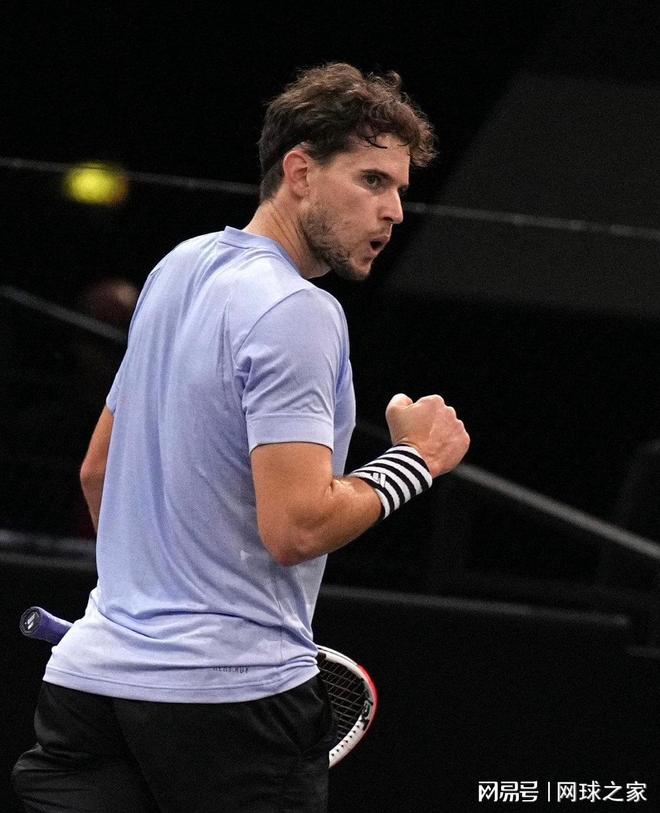 英国网球队横扫法国网球队，瓦林卡统治全场的简单介绍