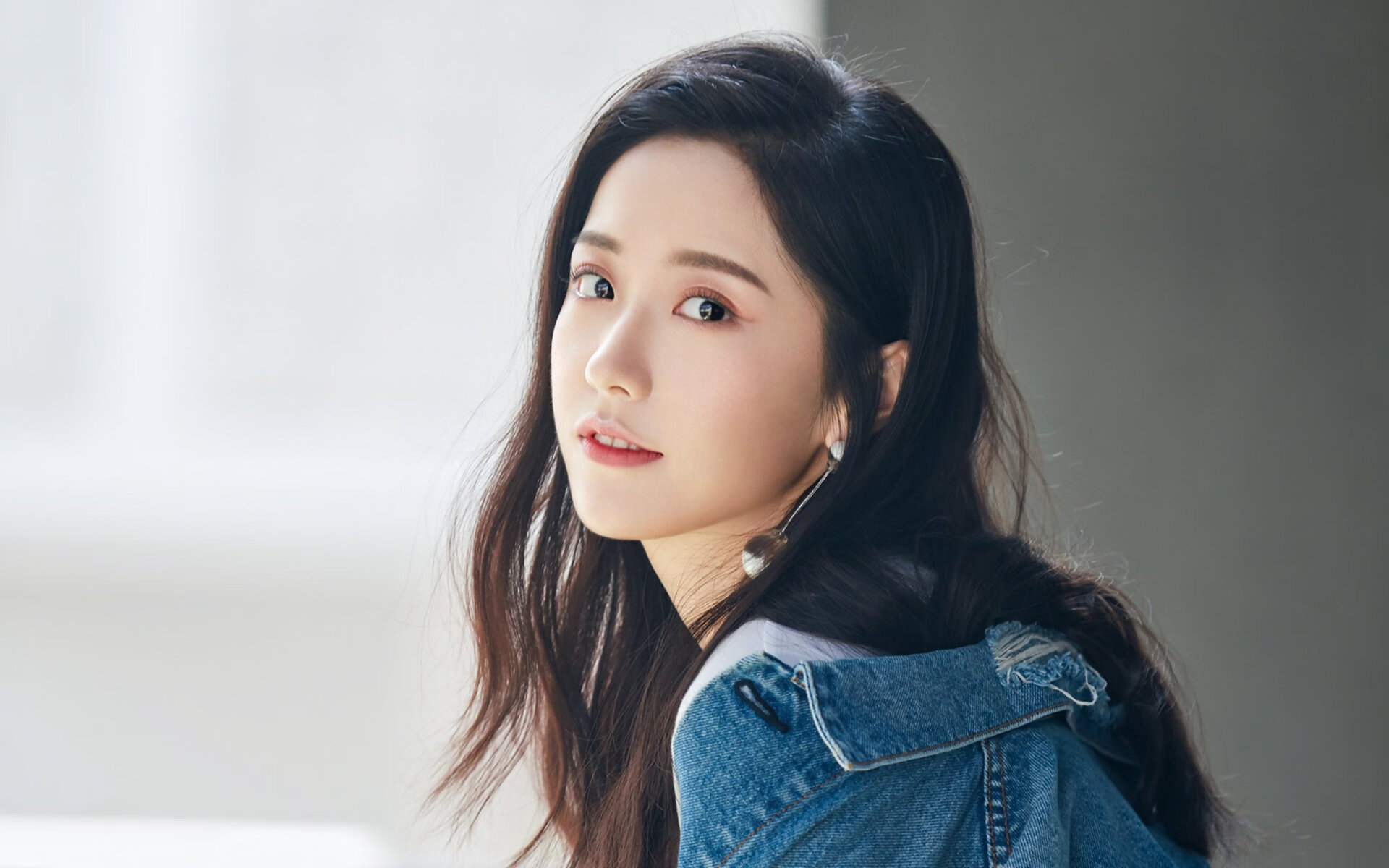 沙特对阵希腊，阿什拉夫存在感拉满，闪耀全场的绿茵传奇