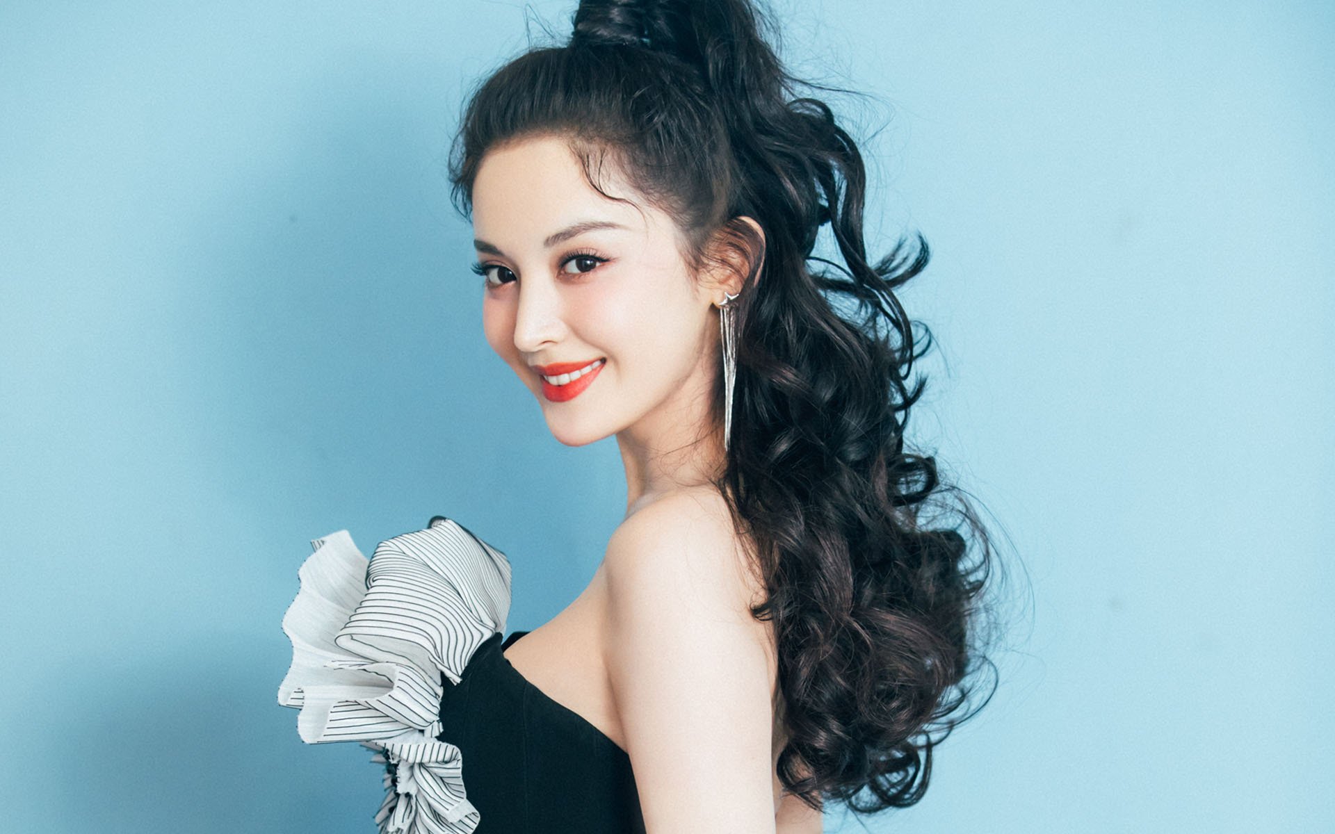 保罗攻防转换显神威，尼克斯主场击退灰熊