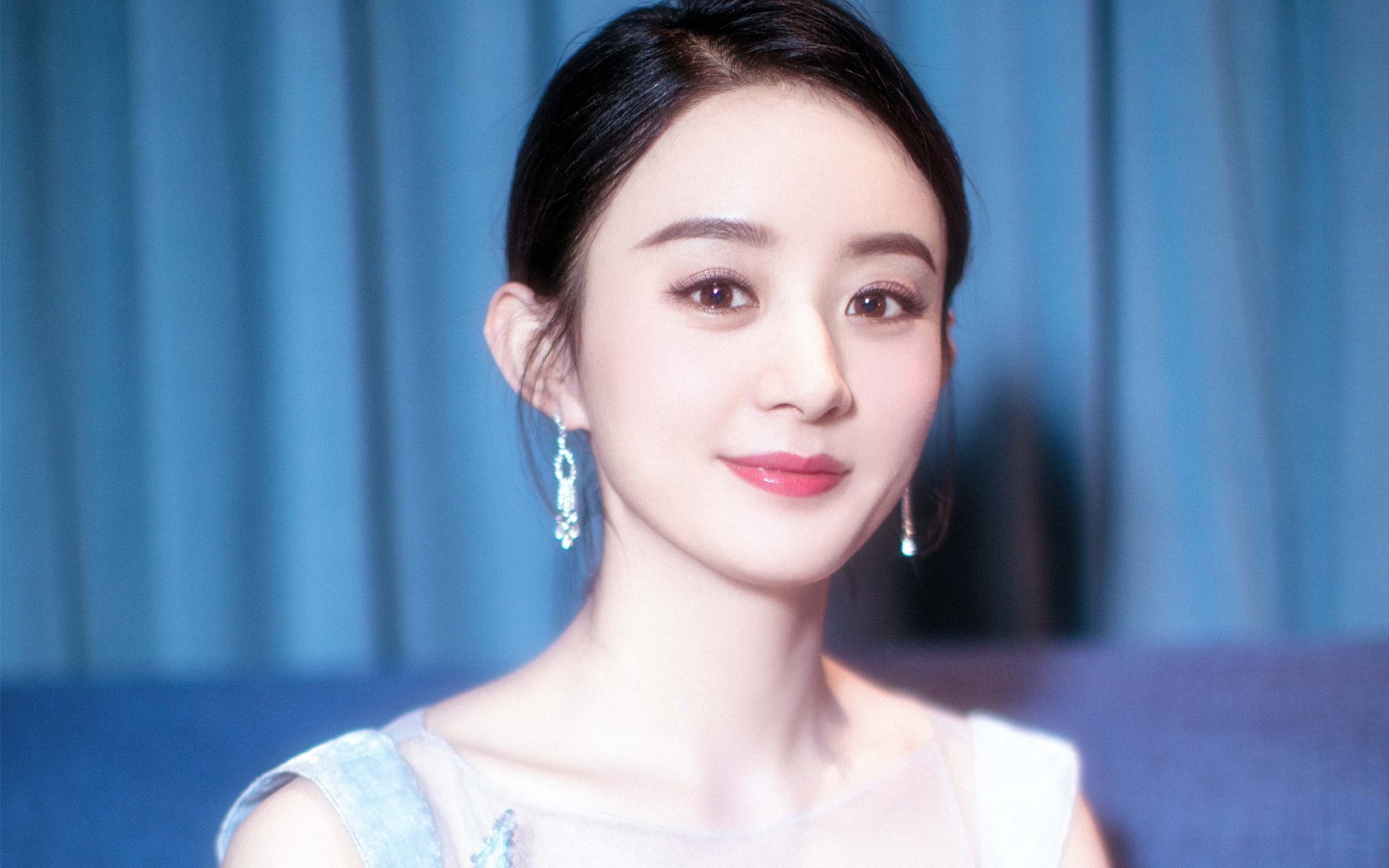 坎特关键先生闪耀，莱比锡红牛险胜阿尔及利亚上演惊魂一战